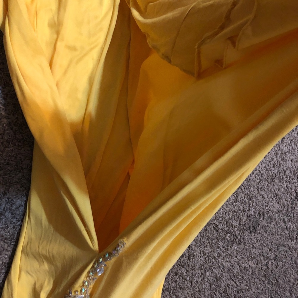 Prom dress - Picture 3 of 5